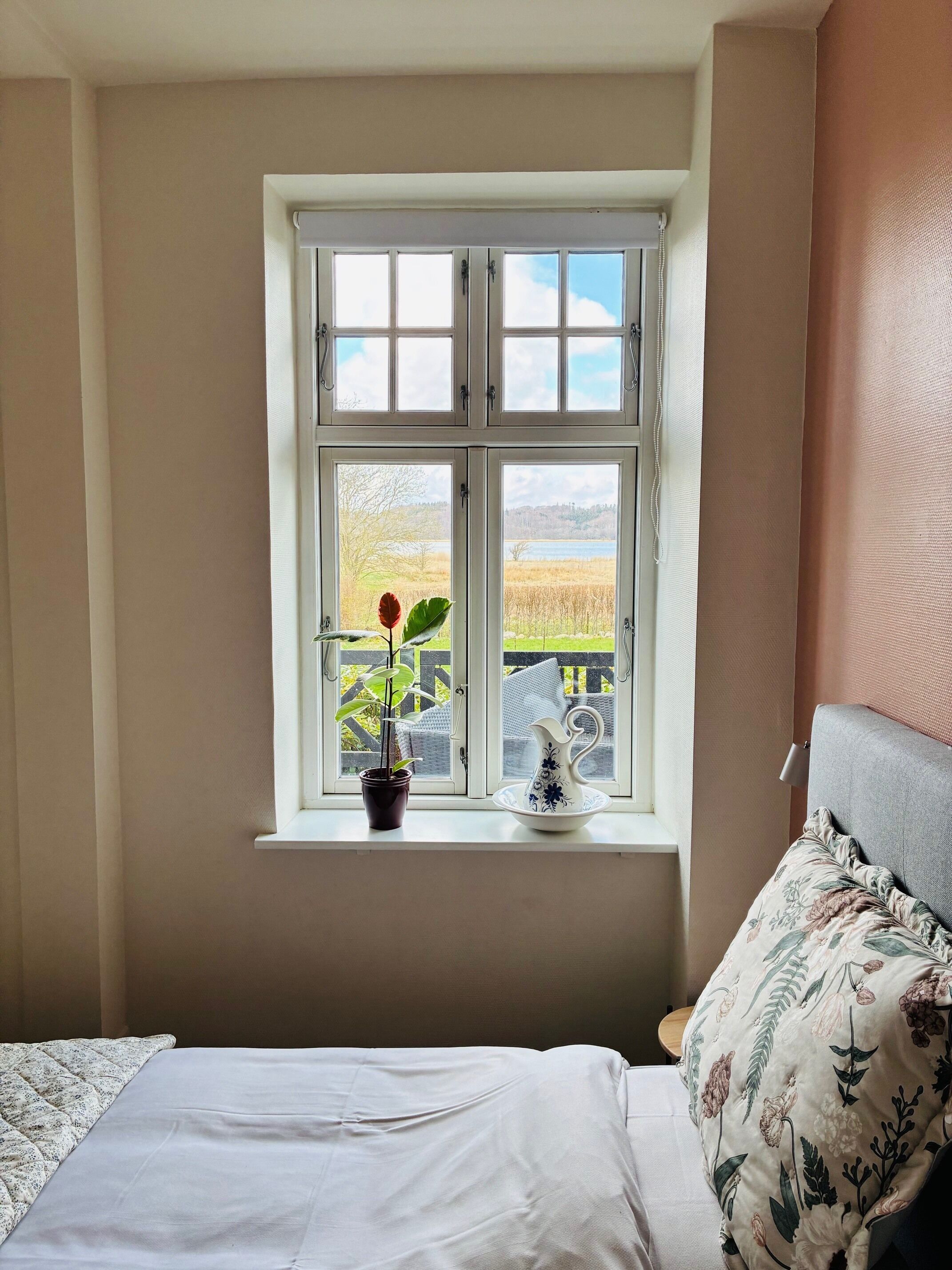Deluxe Suite | Hypo-allergenic bedding available, WiFi (free), individually decorated