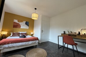 2 sovrum och strykjärn/strykbräda