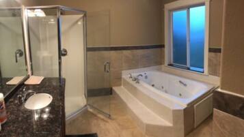 Shower, jetted bath, hair dryer, towels