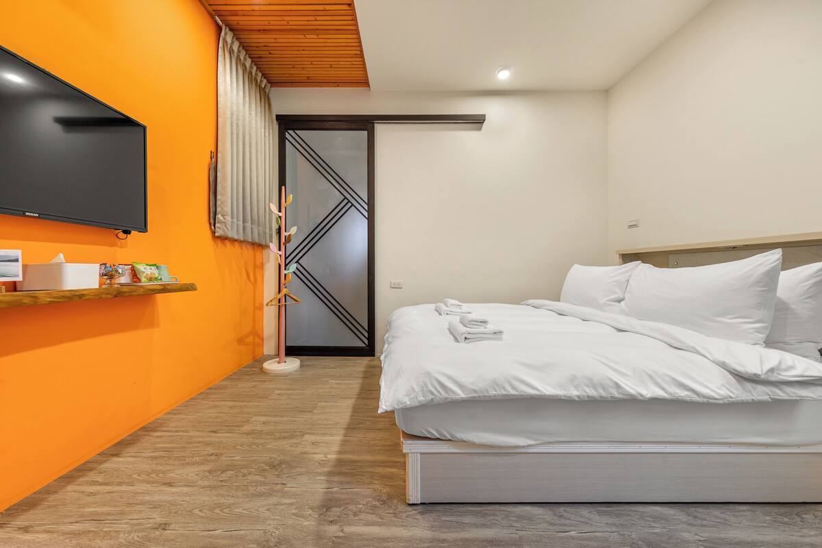 Wifi gratis y ropa de cama