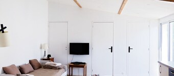GRAND STUDIO