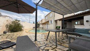 Outdoor dining - Villa Élégance, Pool, Garden, Wifi, Terrace (Fabrègues)