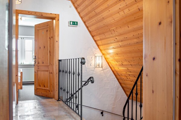 Interior - Room 'Gästehaus Lutz - Zimmer 4' with Shared Terrace, Shared Garden and Wi-Fi (Iphofen)