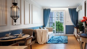 Deluxe Apartment, Balcony | Egyptian cotton sheets, premium bedding, desk, laptop workspace - Seven Seas Cote d'Azur  with Pool& Gym (Pattaya)