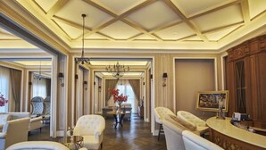 Deluxe Apartment, Balcony | Executive lounge - Seven Seas Cote d'Azur  with Pool& Gym (Pattaya)