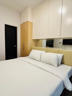 Room, 1 Bedroom, Balcony, City View | 1 bedroom - Room-staycation Champ Close to Your Hear (Iloilo)