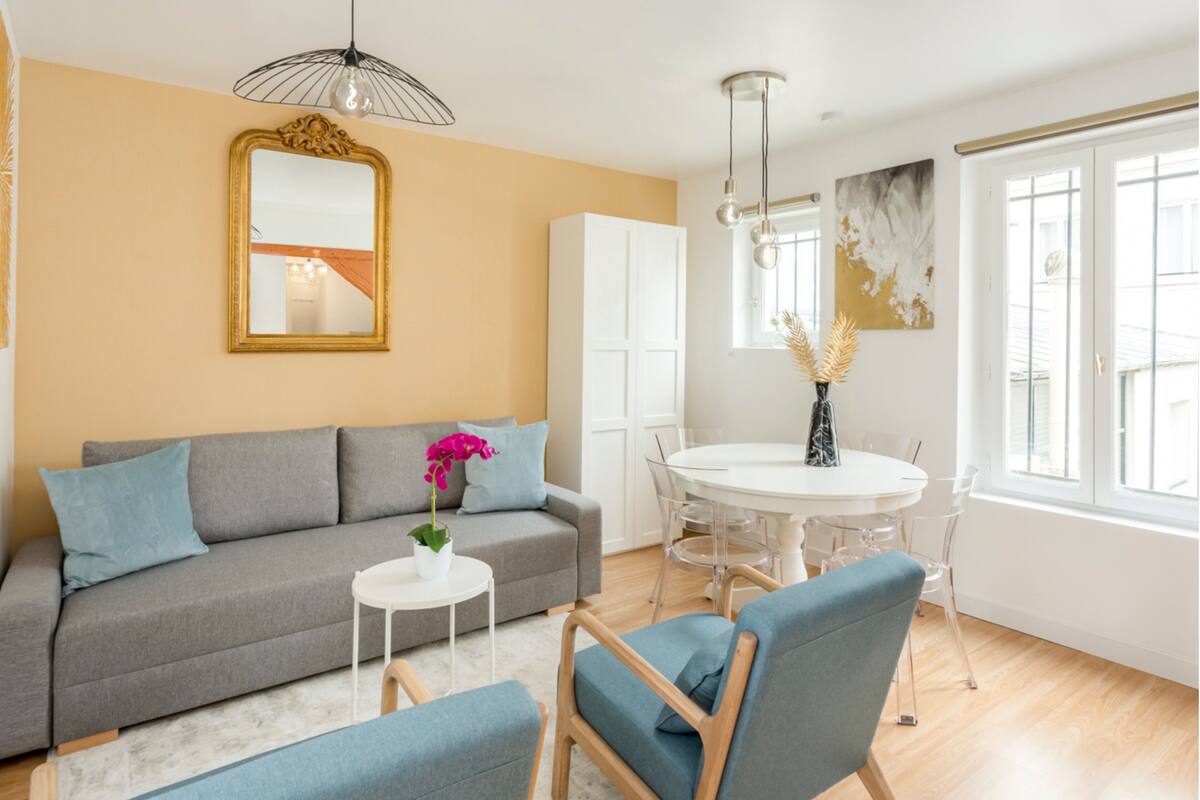 Apartment, City View | Living area