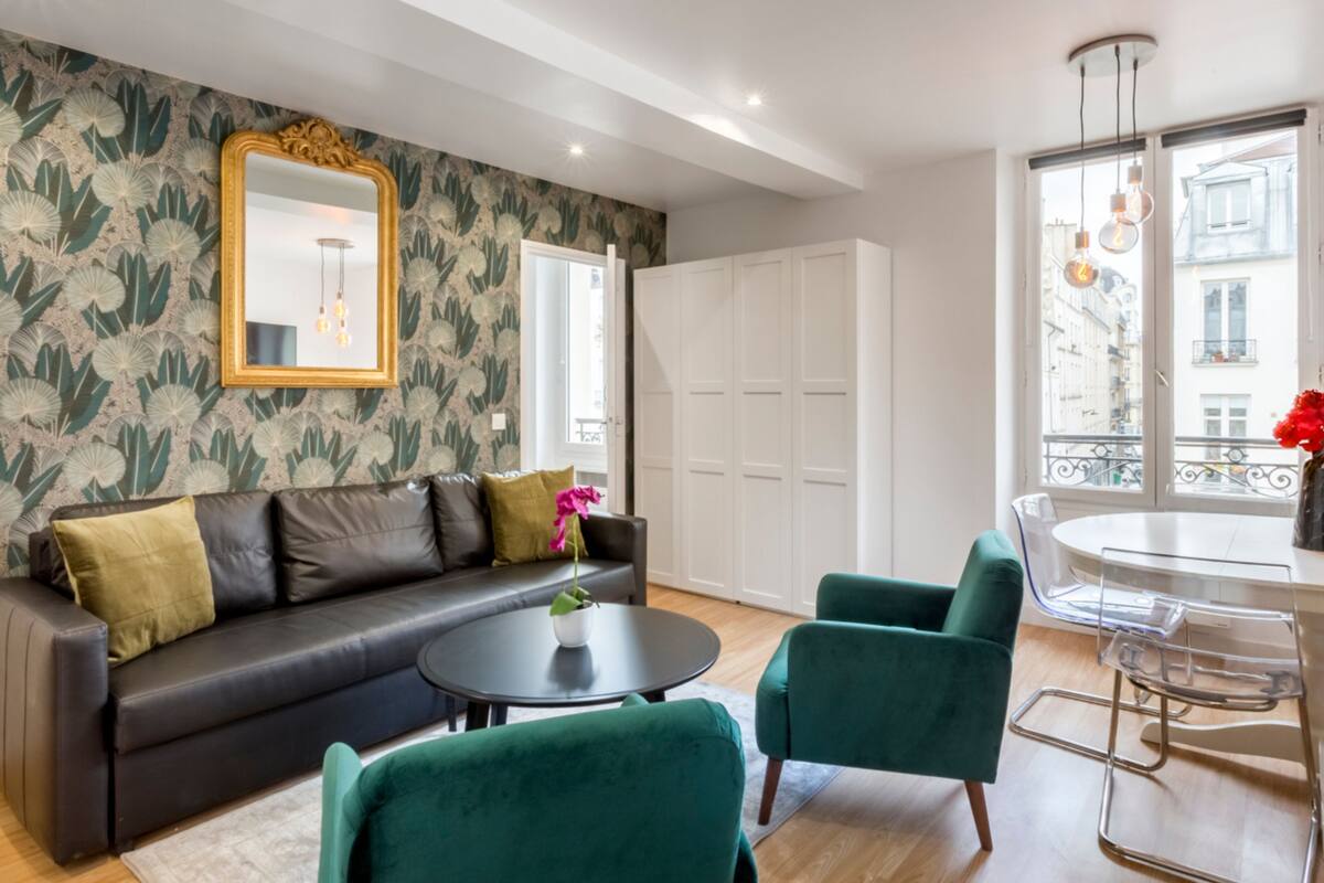 Apartment, City View | Living area