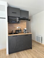 Refrigerador, microondas