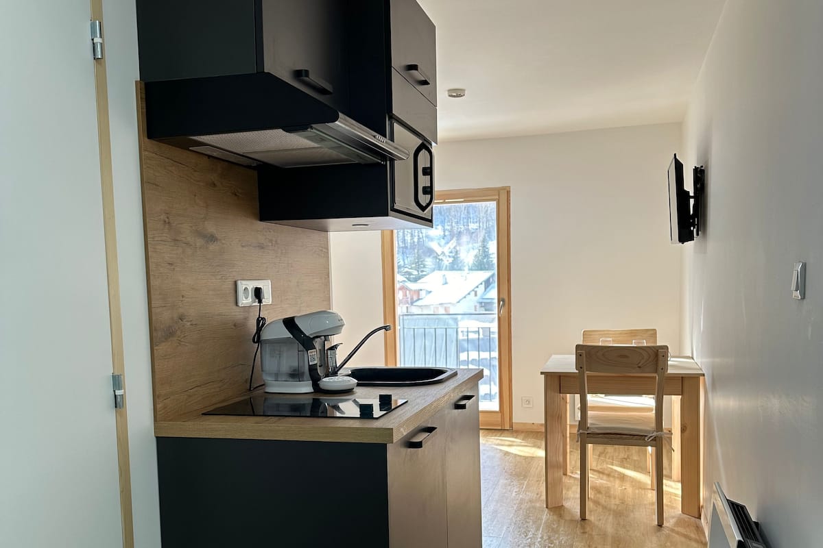 Departamento, balcón, vista a la montaña | Insonorización y wifi gratis