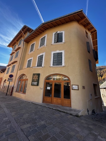Fachada da propriedade. residence le prorel