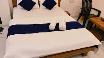 Quarto luxo | Ferros/tábuas de passar roupa, Wi-Fi de cortesia