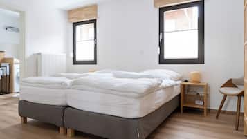 2 bedrooms, WiFi, bed sheets