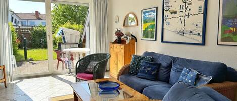 Télévision, lecteur de DVD, chaîne hi-fi