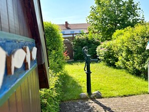 Unclassified image, 5 of 24, button