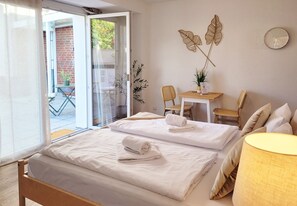 1 bedroom, iron/ironing board, WiFi