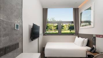 Soundproofing, free WiFi