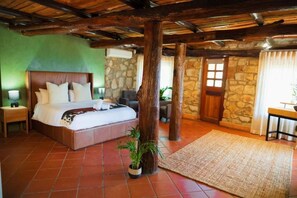 Deluxe Double Room, Garden View