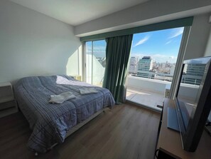 Internet, bed sheets, wheelchair access