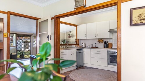 MARGARETS PLACE - Character filled cottage in Heart of Gloucester