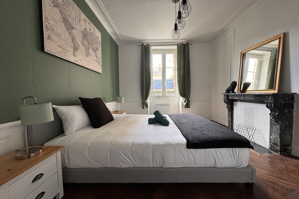 1 chambre, fer et planche à repasser, accès Internet