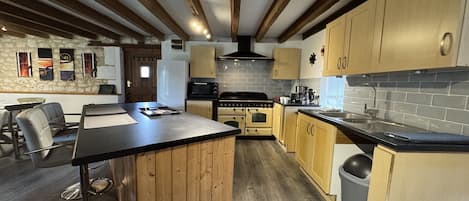 Microwave, oven, stovetop, coffee/tea maker