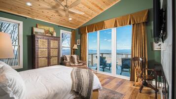 6 bedrooms, iron/ironing board, WiFi, bed sheets