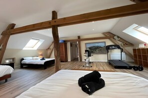5 chambres, fer et planche à repasser