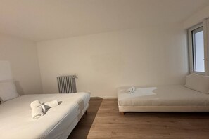 4 chambres, fer et planche Ă repasser, accĂšs Internet