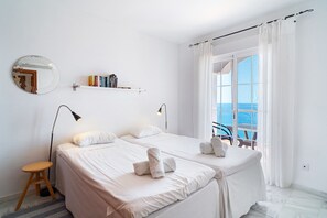 3 bedrooms, iron/ironing board, free WiFi, bed sheets - Villa Prime Seaview by Casasol (Nerja)