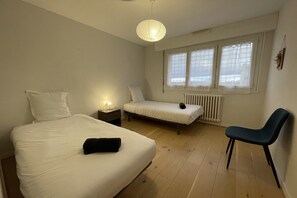 2 bedrooms, iron/ironing board