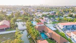 Unclassified image, 3 of 187, button - Pool Villa for Families and Party (Pattaya)