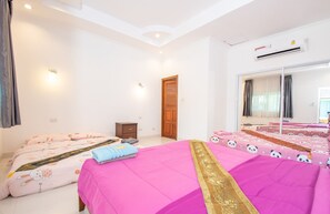 Villa, Multiple Bedrooms, Accessible, Smoking - Pool Villa for Families and Party (Pattaya)