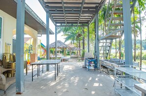 Villa, camere multiple, accessibile ai disabili, fumatori | Ristorazione all'aperto