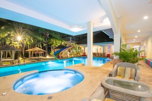 Villa, camere multiple, accessibile ai disabili, fumatori | Piscina | Piscina all'aperto