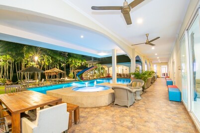 Pool Villa for Families and Party