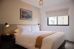 2 makuuhuonetta, työpöytä, silitysrauta/-lauta, Wi-Fi