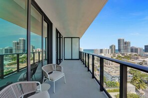 Property grounds - King 1BR | 14th Floor Coastal View at 72 Park (Miami Beach)