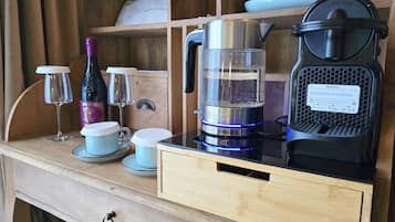 Kaffee und/oder Kaffeemaschine