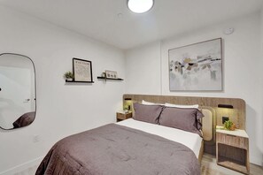 1 soverom, strykejern/-brett, reiseseng for barn og wi-fi