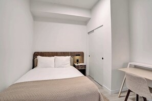 1 bedroom, iron/ironing board, travel cot, WiFi