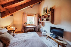 4 habitaciones, escritorio, cuna de viaje y wifi gratis