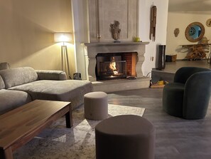 Téléviseur connecté, foyer