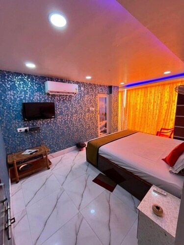 Hotel Palace- Near Ruby Hospital