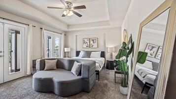 3 bedrooms, desk, iron/ironing board, free WiFi