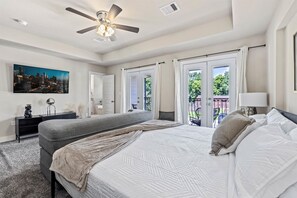 3 bedrooms, desk, iron/ironing board, free WiFi