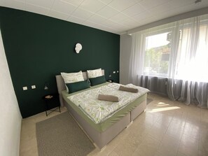 2 bedrooms, WiFi, bed sheets