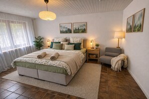 2 bedrooms, WiFi, bed sheets