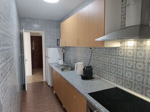 Mikrobølgeovn, ovn, kogeplade, kaffe-/temaskine