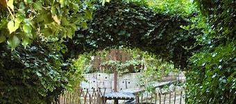 Villa Madonnina, relaxation by the Tirino River